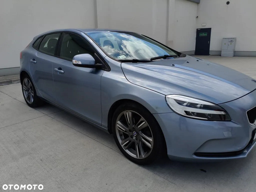 Volvo V40 T2 - 3