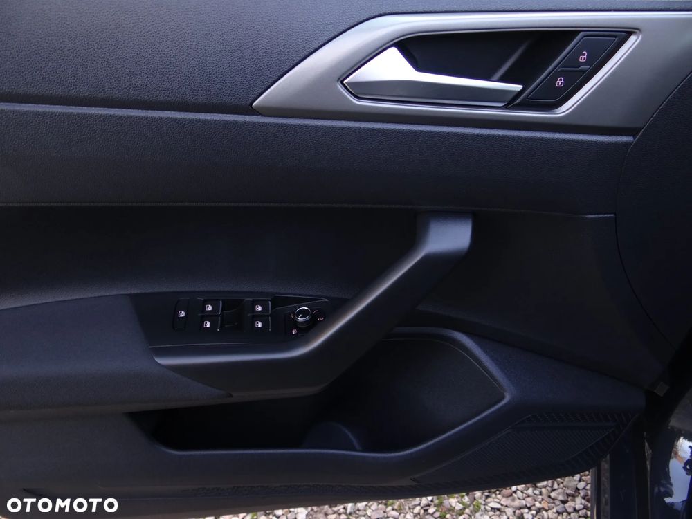 Volkswagen Polo 1.6 TDI SCR Comfortline - 21