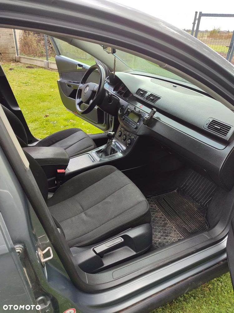 Volkswagen Passat 1.9 TDI Comfortline - 18