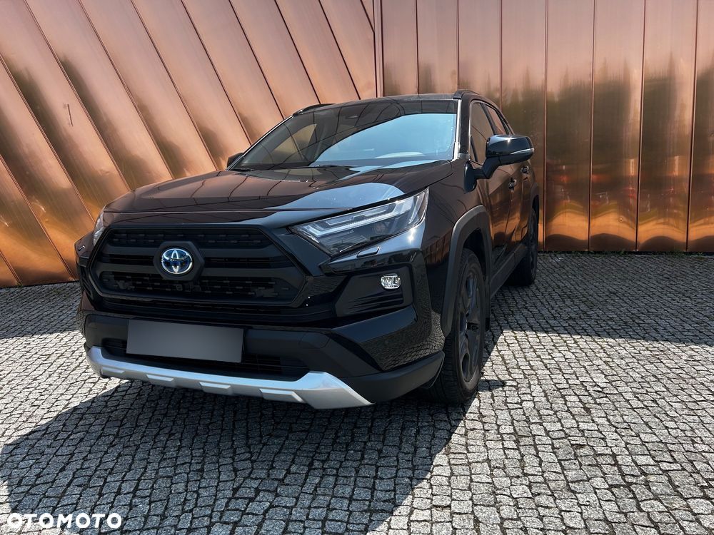 Toyota RAV4 - 1