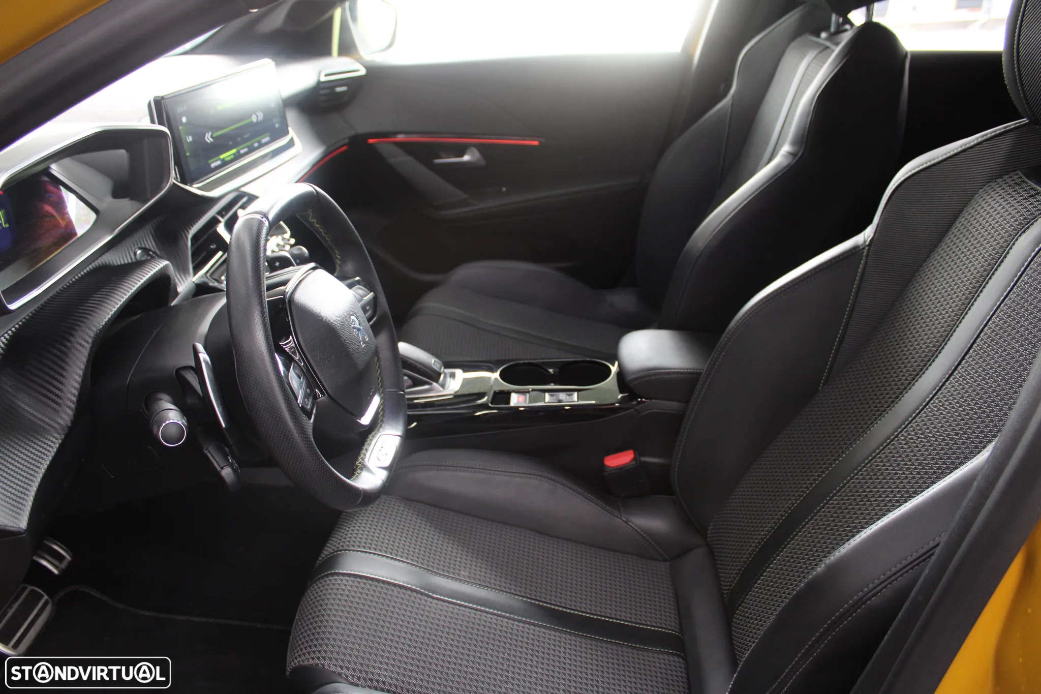 Peugeot 208 PureTech 130 EAT8 GT - 36