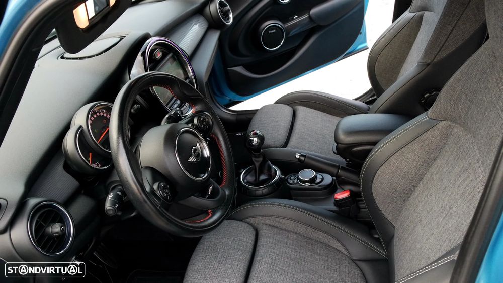 MINI 5 Portas Cooper D 4Business - 41