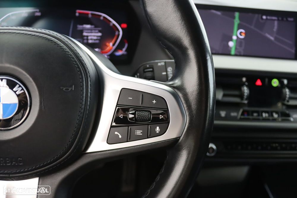 BMW 116 d Pack Desportivo M Auto - 13