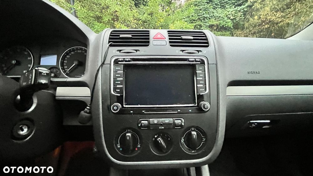 Volkswagen Golf V 1.6 FSI Comfortline Tiptr - 13