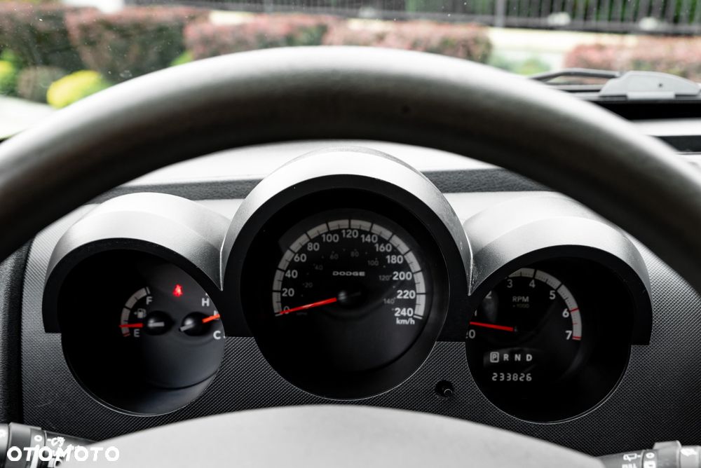 Dodge Nitro 3.7 V6 SLT - 25