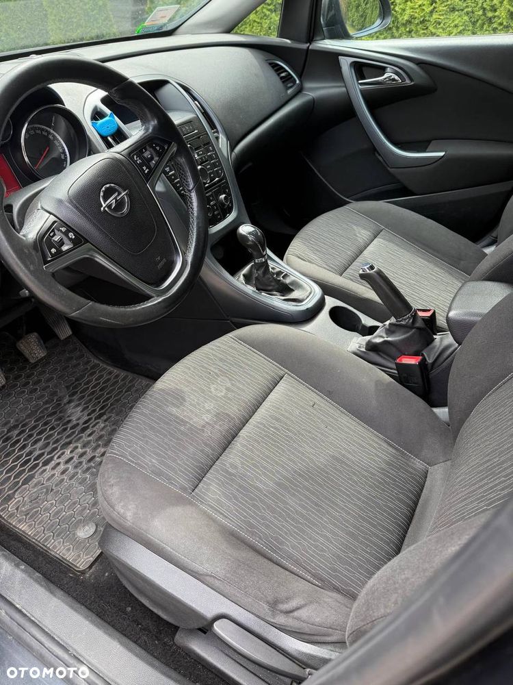 Opel Astra 1.6 - 9