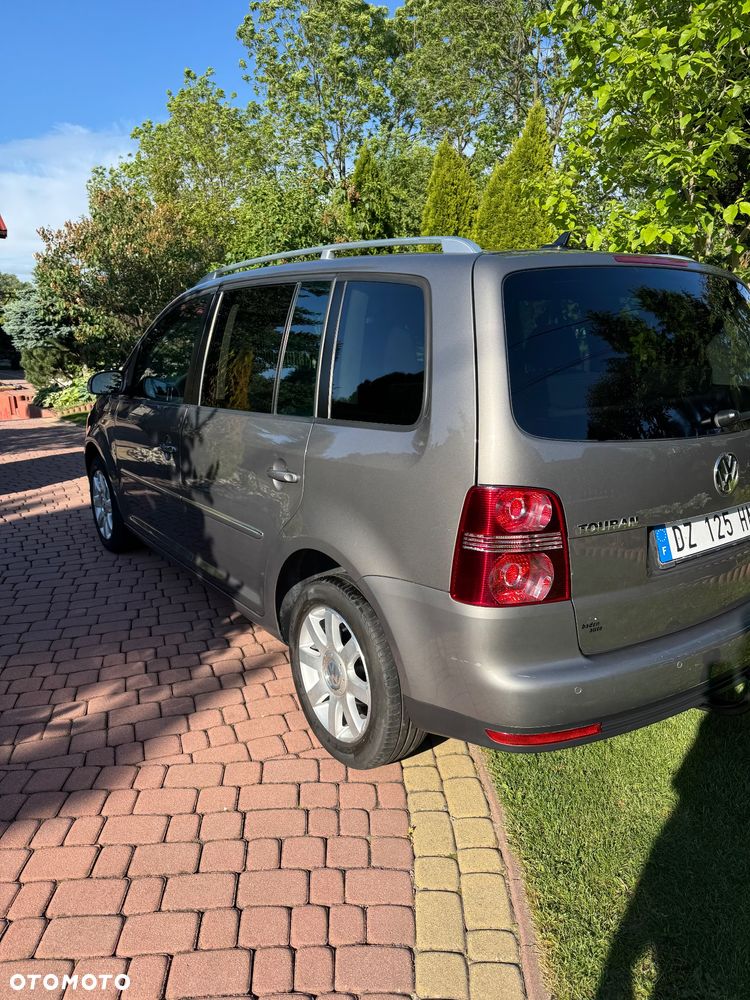 Volkswagen Touran 2.0 TDI DPF Highline - 10