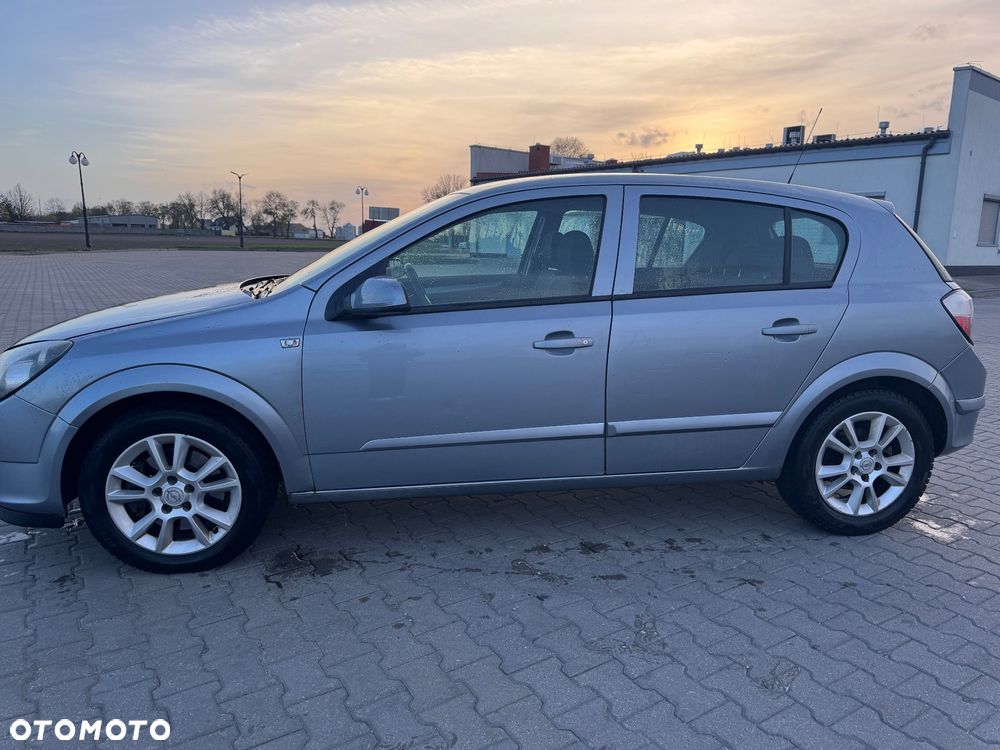 Opel Astra 1.9 CDTI Enjoy - 2