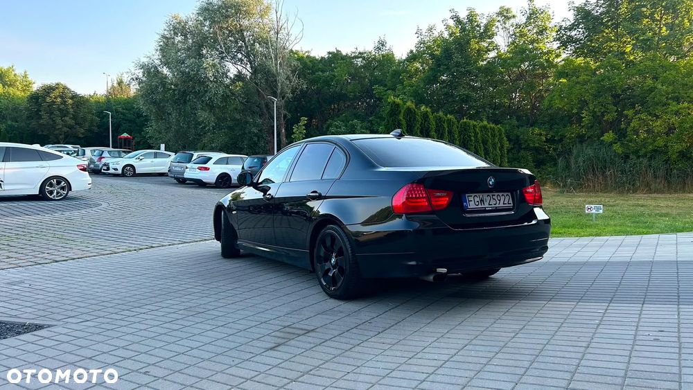 BMW Seria 3 320d Efficient Dynamics - 2