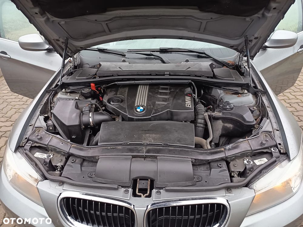 BMW Seria 3 318d - 18