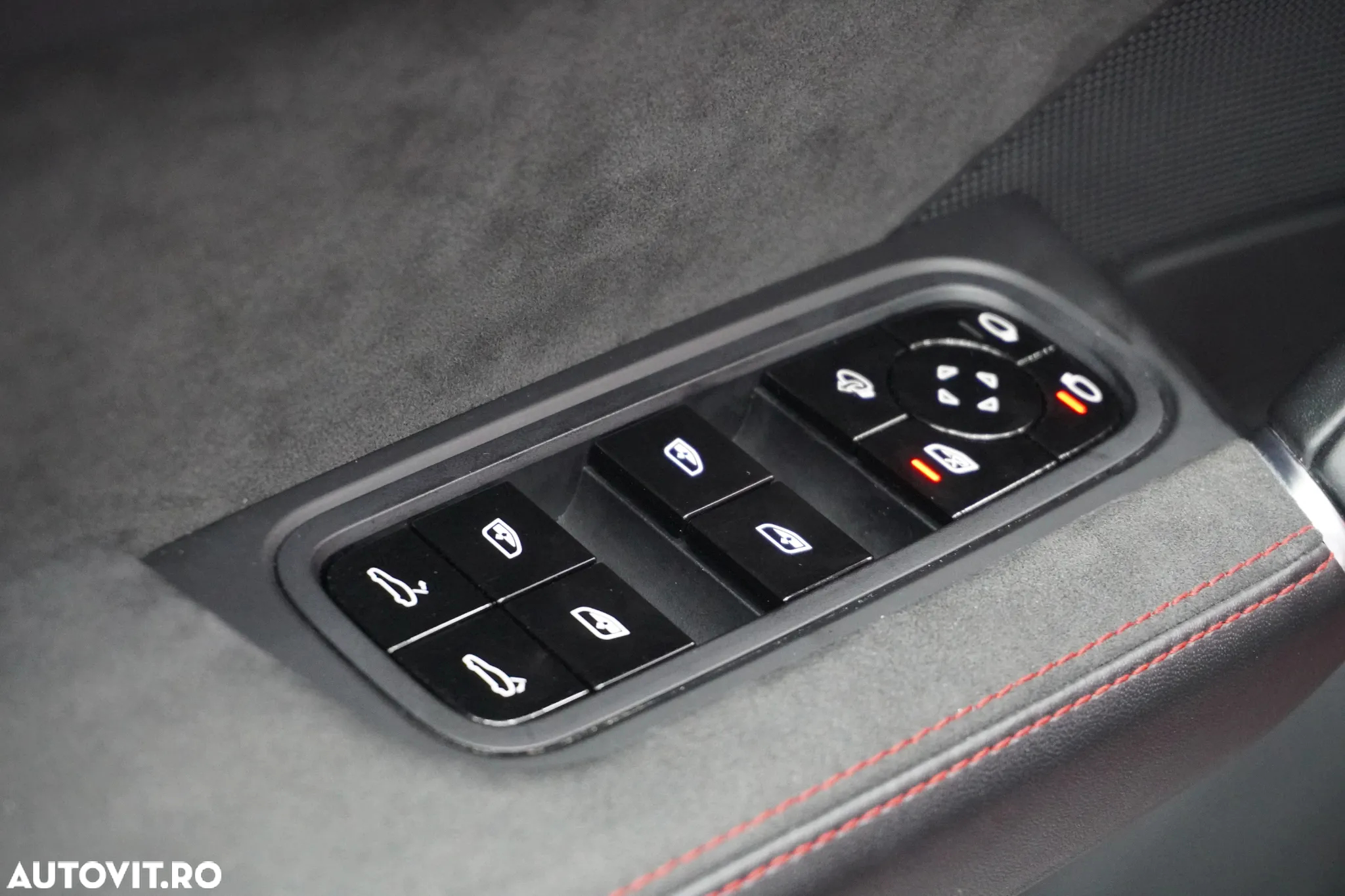 Porsche Cayenne Coupe GTS Tiptronic S - 11
