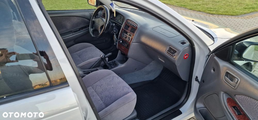 Toyota Avensis 2.0 TD Terra - 13