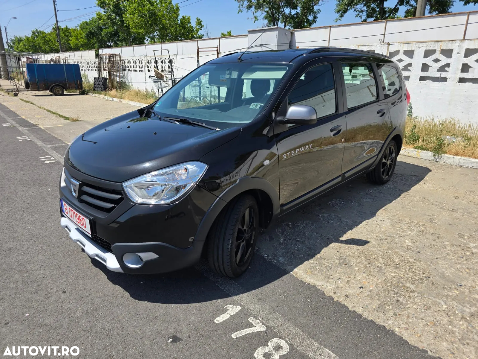 Dacia Lodgy 1.2 TCe 115 CP Stepway - 18
