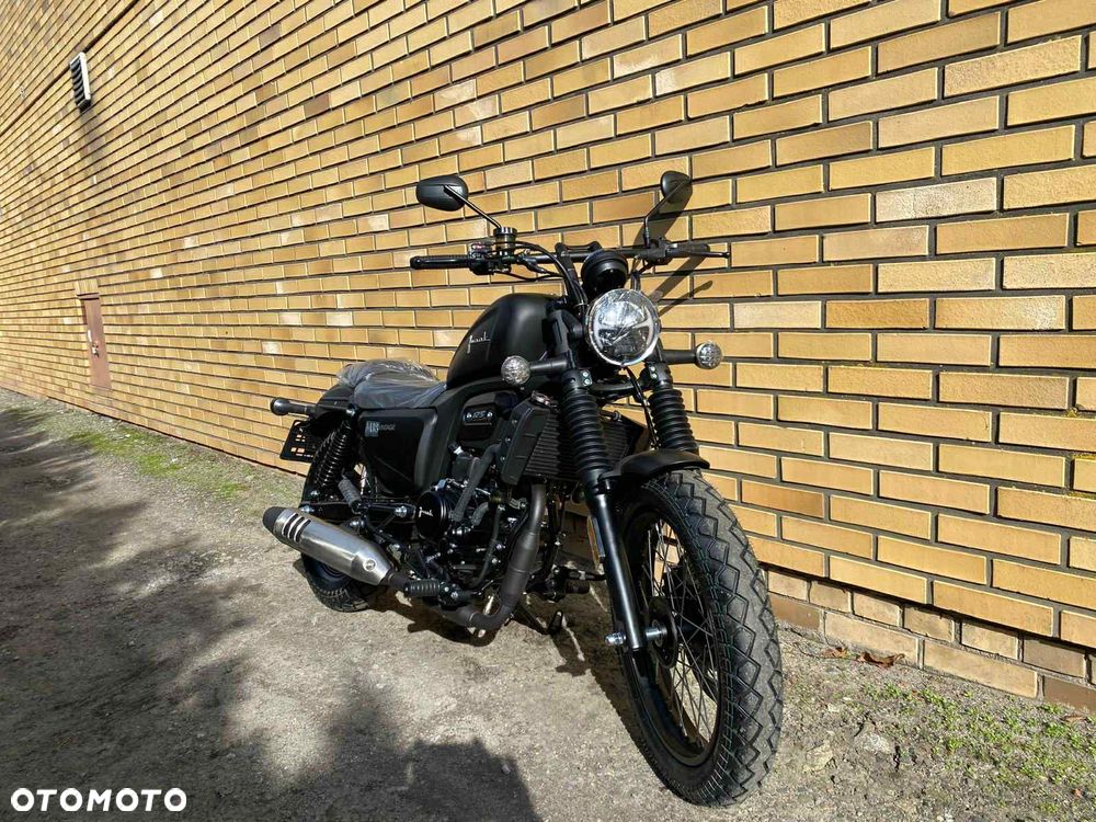 Junak M18 - 1