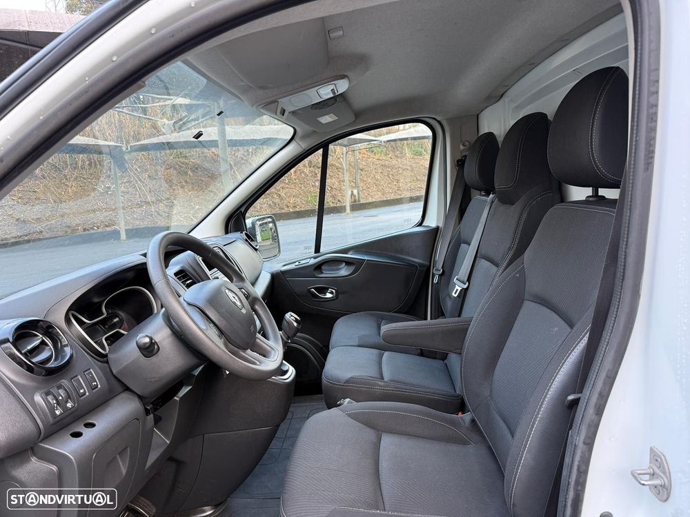 Renault Trafic 2.0 dCi L2H1 1.2T - 9