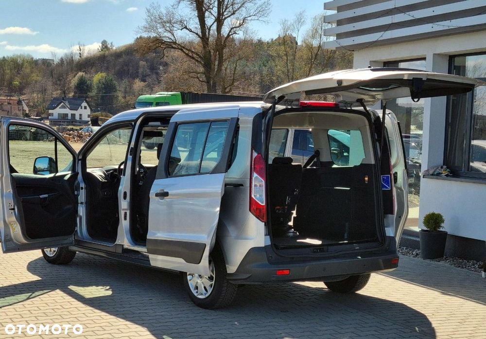 Ford Transit Connect - 19
