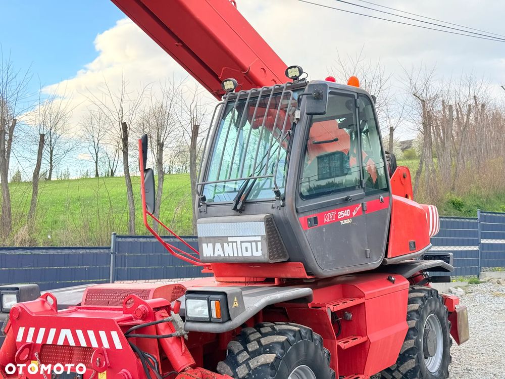 Manitou * Ładowarka Teleskopowa * Manitou MRT 2540 * Obrotowa * 25m * 4 Tony * Sterowanie z Pilota * UDT * - 4