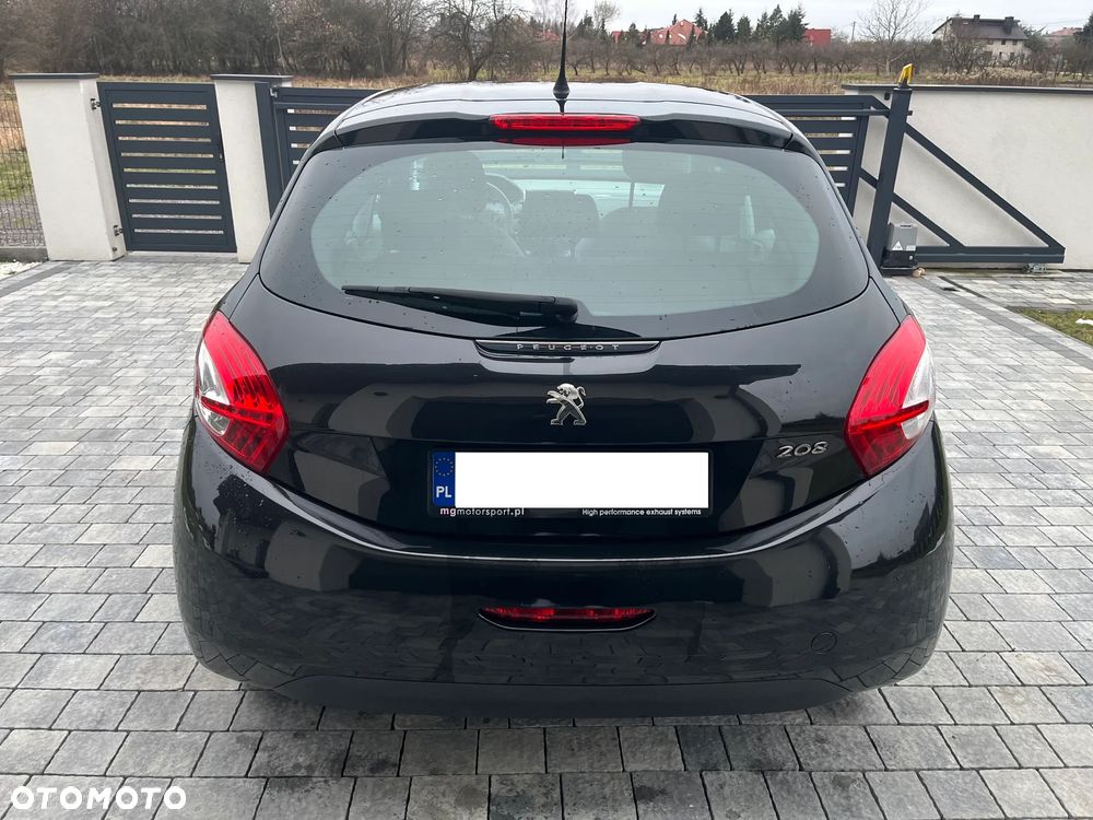 Peugeot 208 - 10