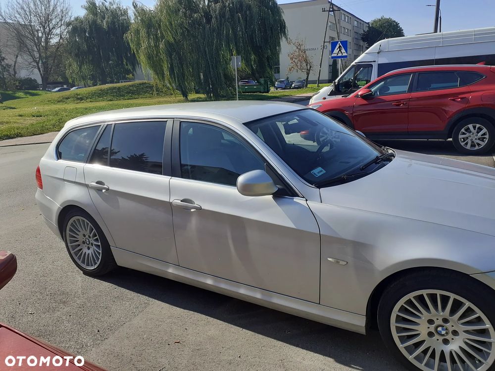 BMW Seria 3 325xi - 2