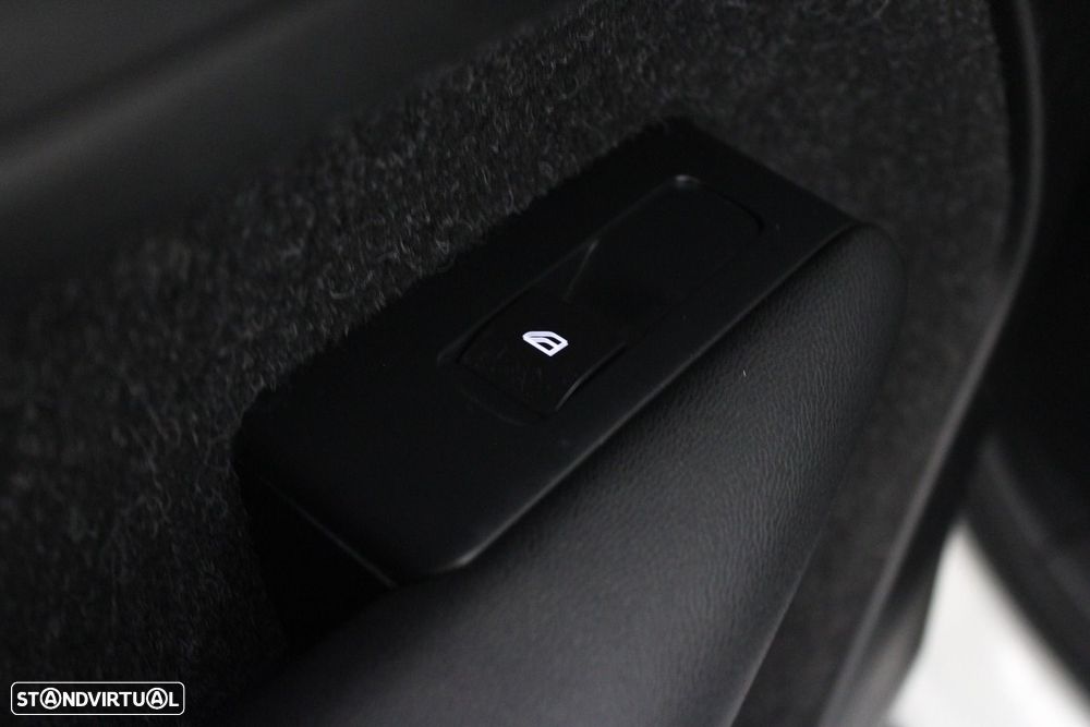 Volvo XC 40 2.0 D3 Geartronic - 29