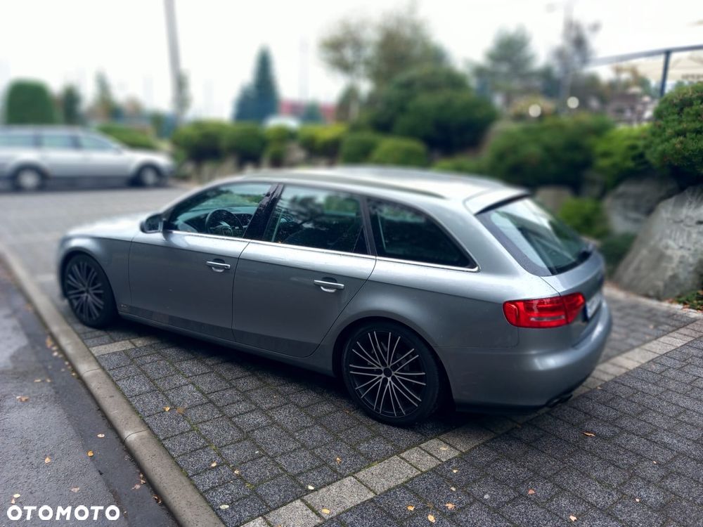 Audi A4 Avant - 13