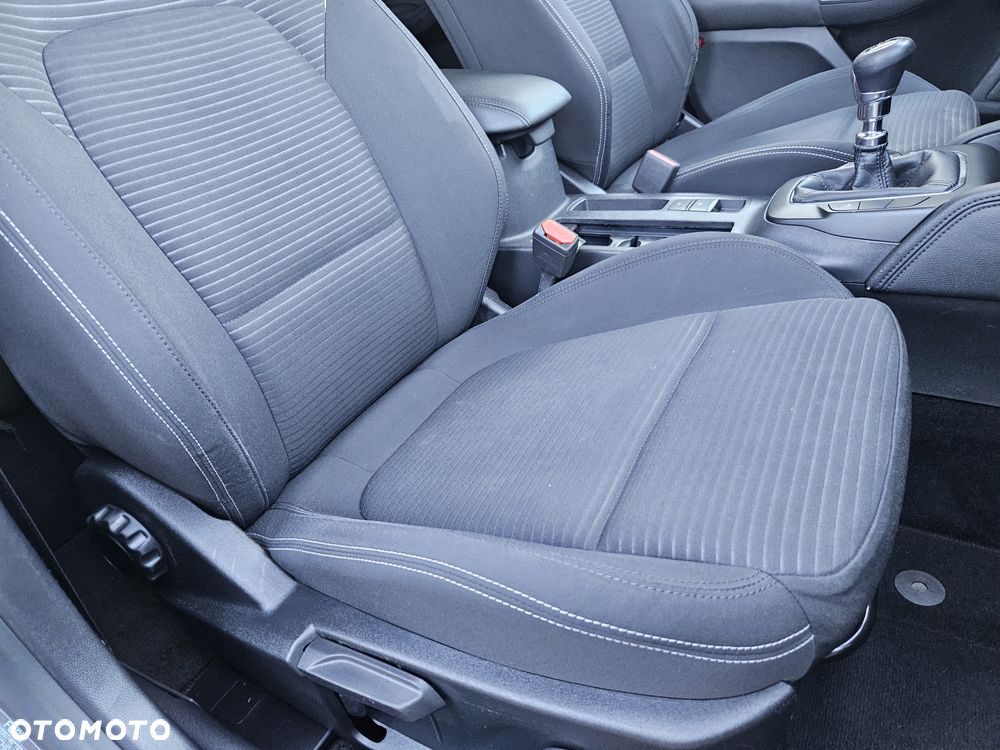 Ford Focus 2.0 EcoBlue Start-Stopp-System TITANIUM - 34
