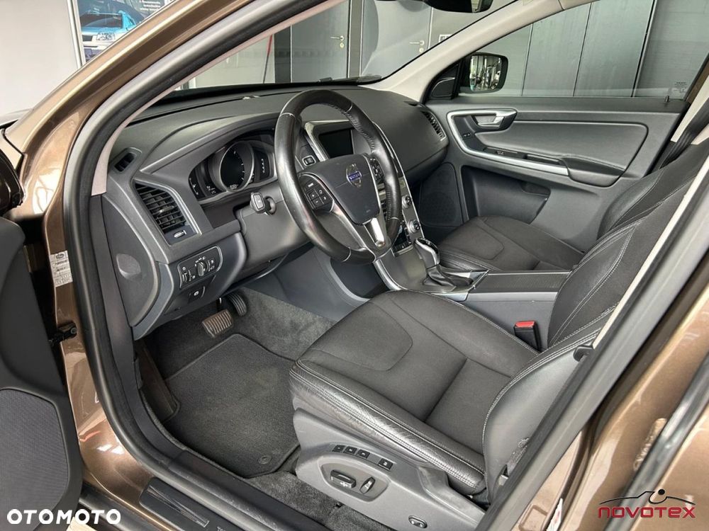 Volvo XC 60 D3 Geartronic Momentum - 8