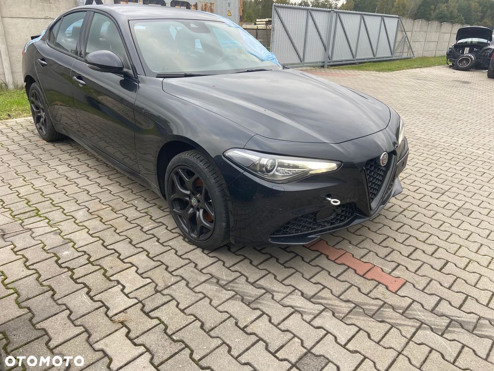 Alfa Romeo Giulia 2.2 Diesel AT8 Business - 4