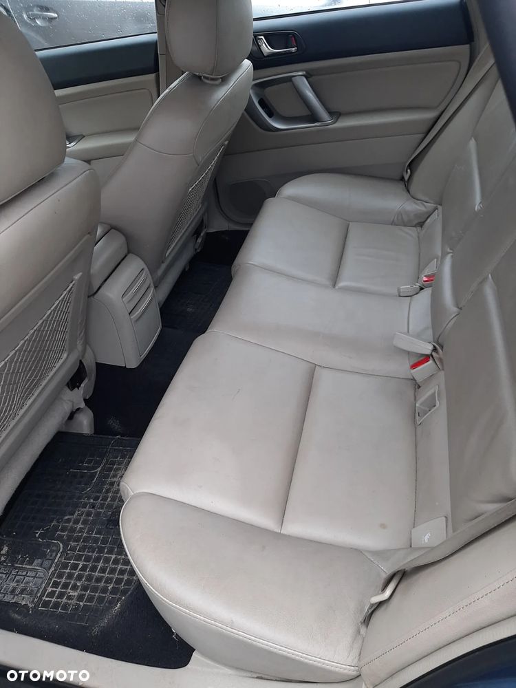 Subaru Outback - 9