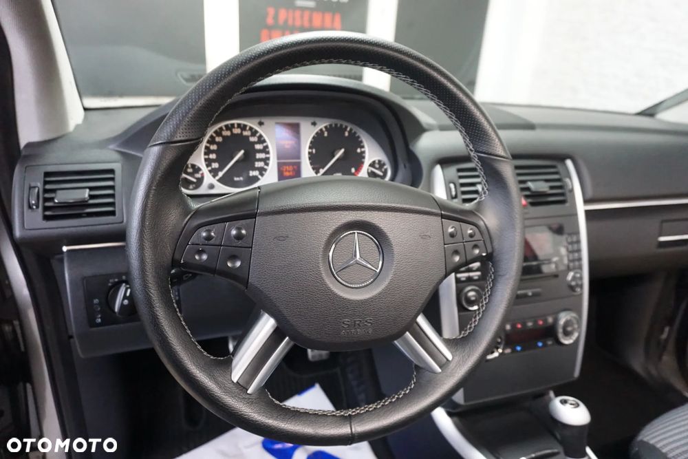 Mercedes-Benz Klasa B 200 CDI Autotronic - 29