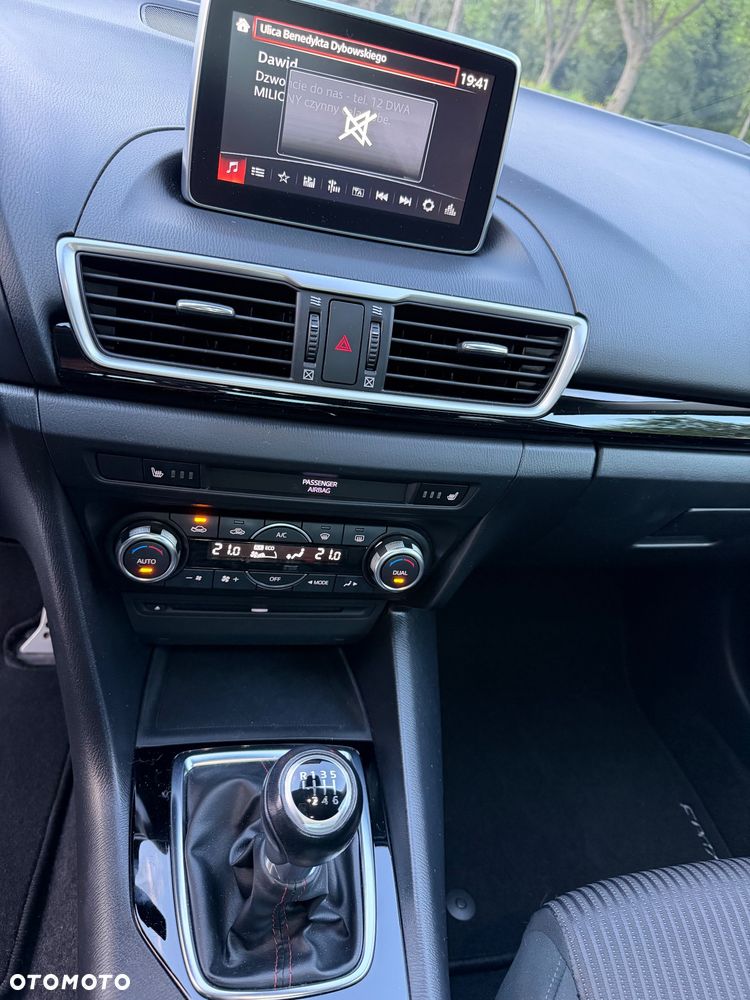 Mazda 3 2.0 Skyenergy i-Eloop - 11