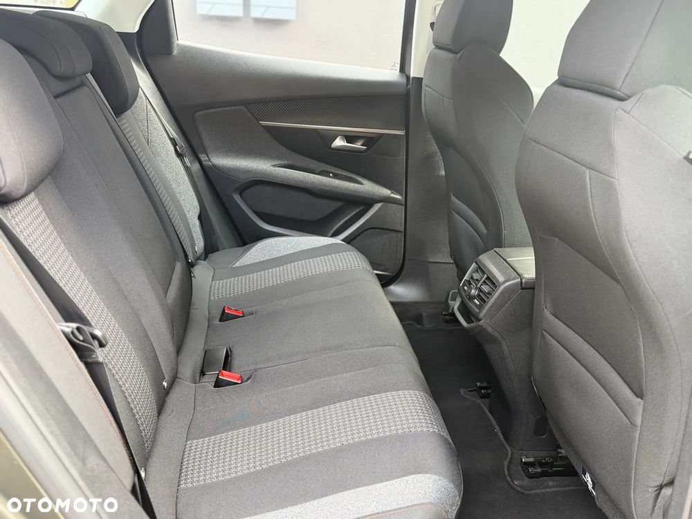 Peugeot 3008 PureTech 130 Stop & Start GPF Active Business-Paket - 28