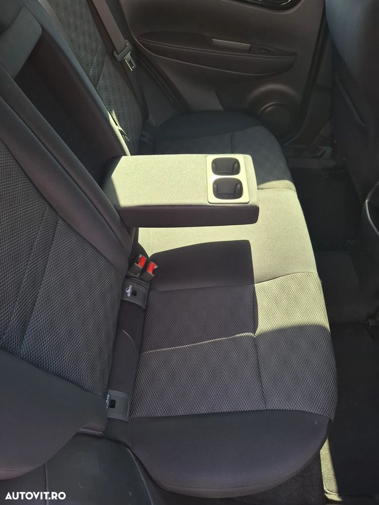 Nissan Qashqai 1.5 DCI Start/Stop N-Connecta - 16