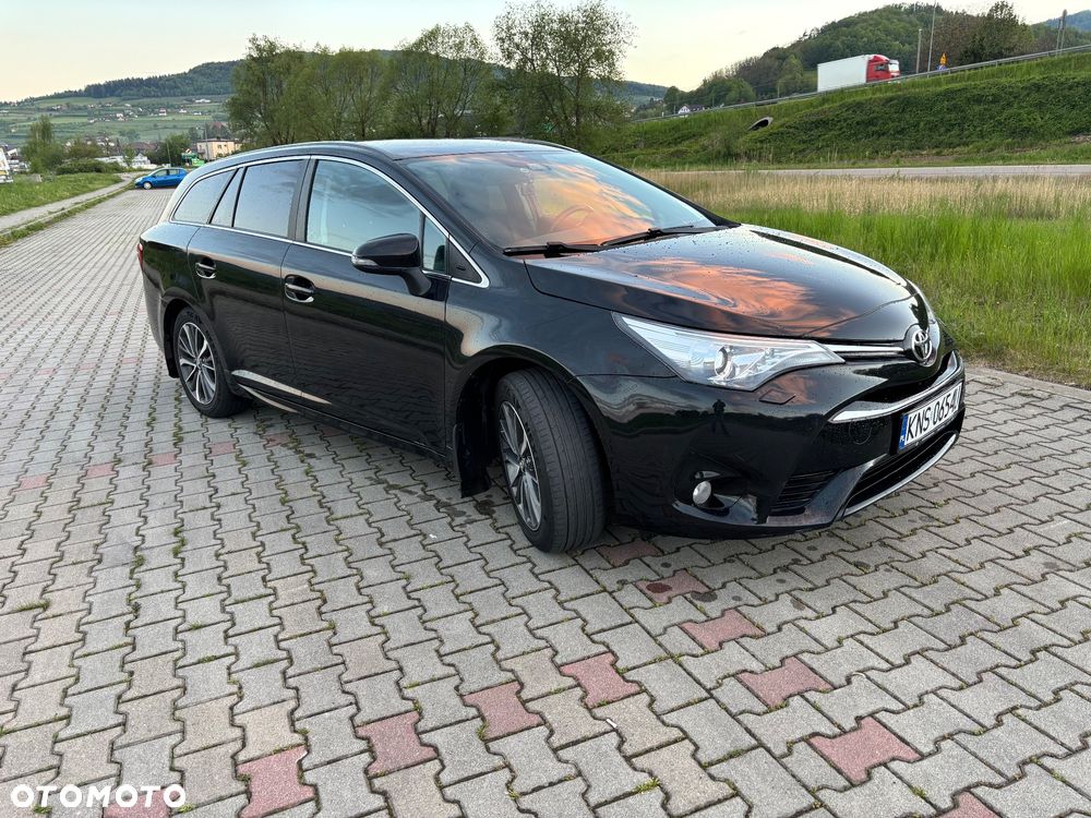 Toyota Avensis - 9