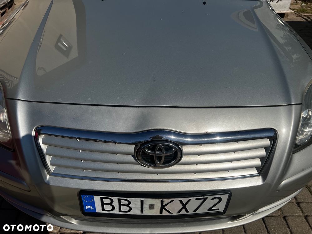 Toyota Avensis - 16