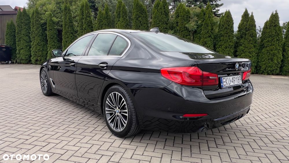 BMW Seria 5 520i Sport Line - 8