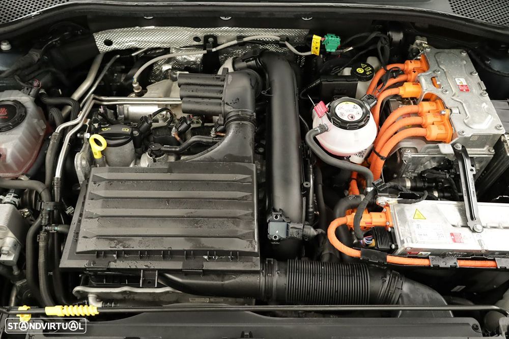 Cupra Formentor 1.4 e-Hybrid DSG - 25