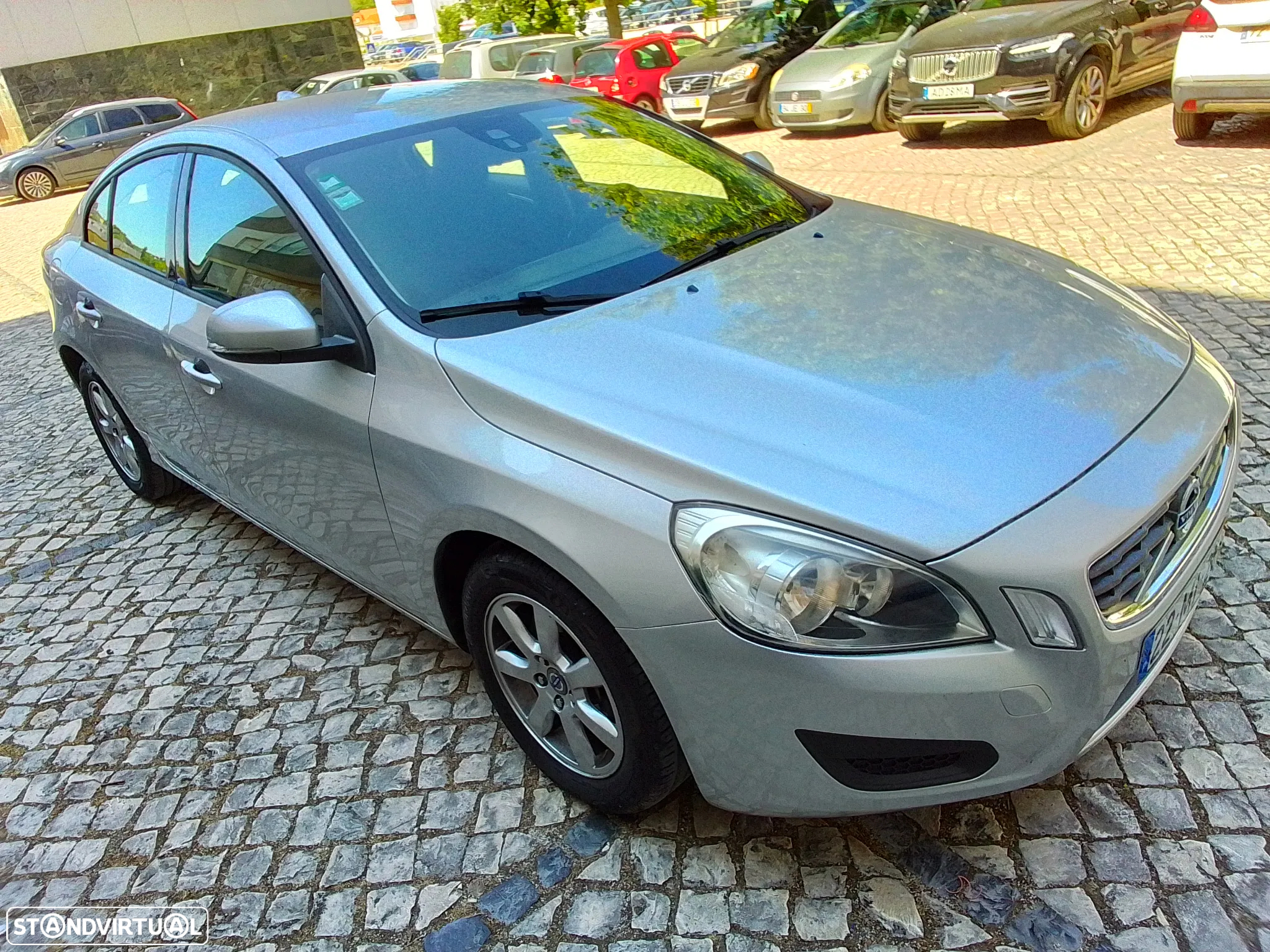 Volvo S60 2.0 D3 Momentum Start/Stop - 4