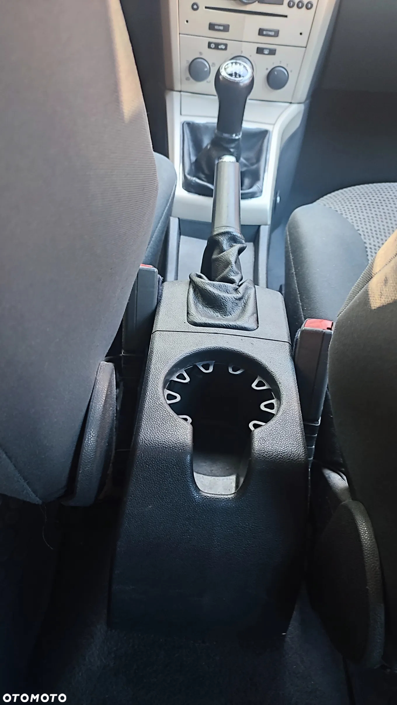 Opel Astra III 1.3 CDTI Essentia - 14