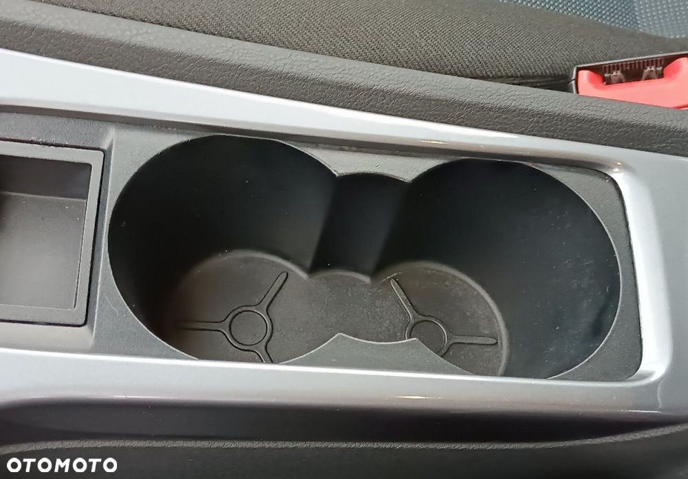 Ford Mondeo - 25