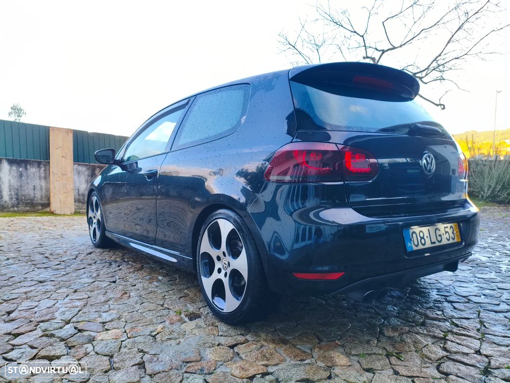 VW Golf 2.0 TDi Highline DSG - 4