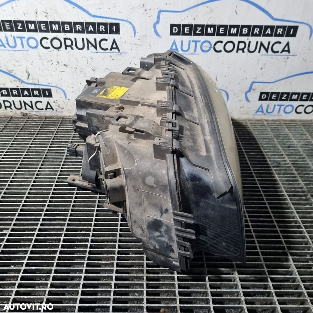 Far Stanga BMW X3 E83 2003 - 2006 SUV 4 Usi (1196) Fara xenon 6431642 - 2