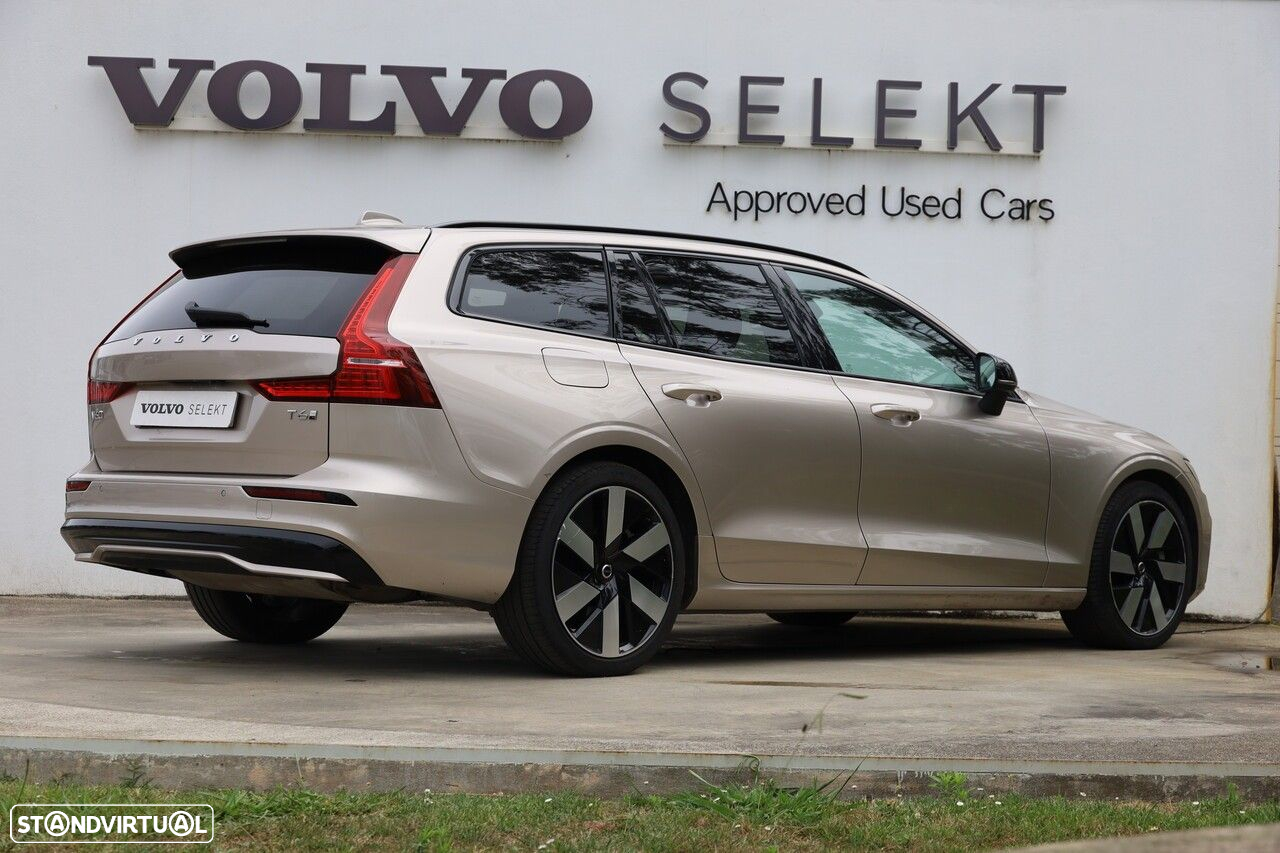 Volvo V60 2.0 T6 AWD TE Plus Dark - 28