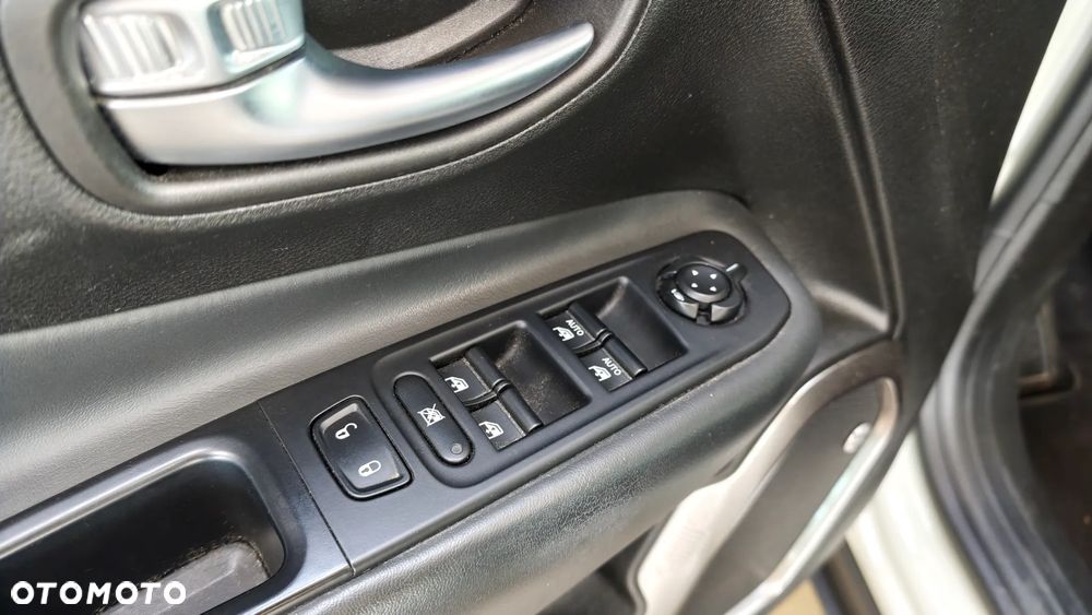 Jeep Renegade 1.4 MultiAir Longitude FWD S&S - 21