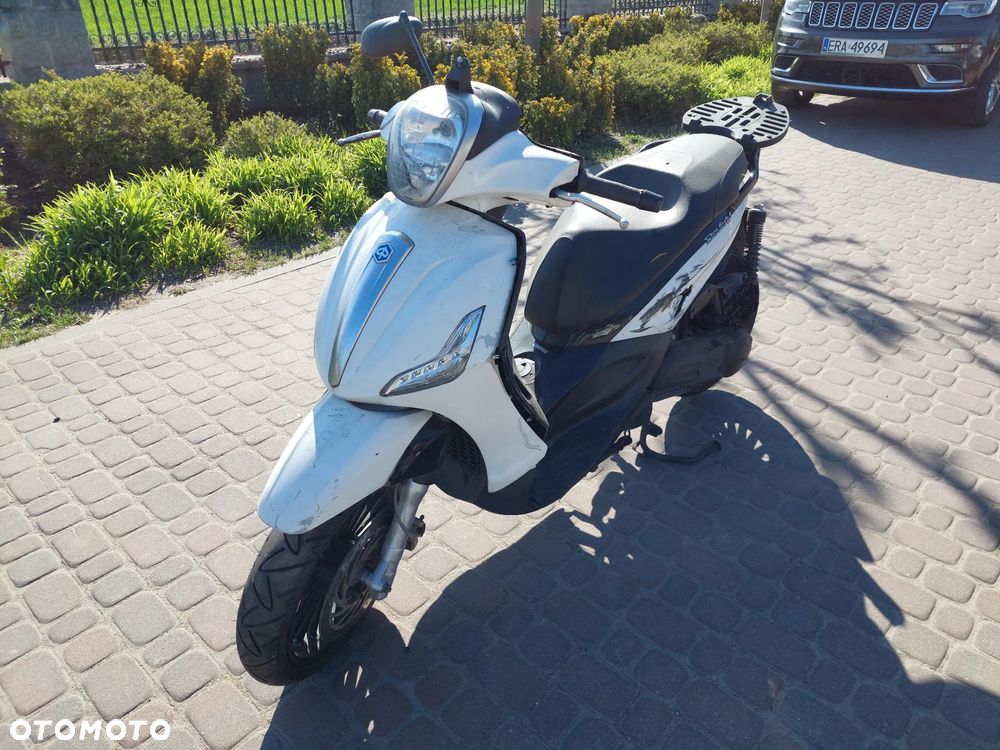 Piaggio Beverly - 1