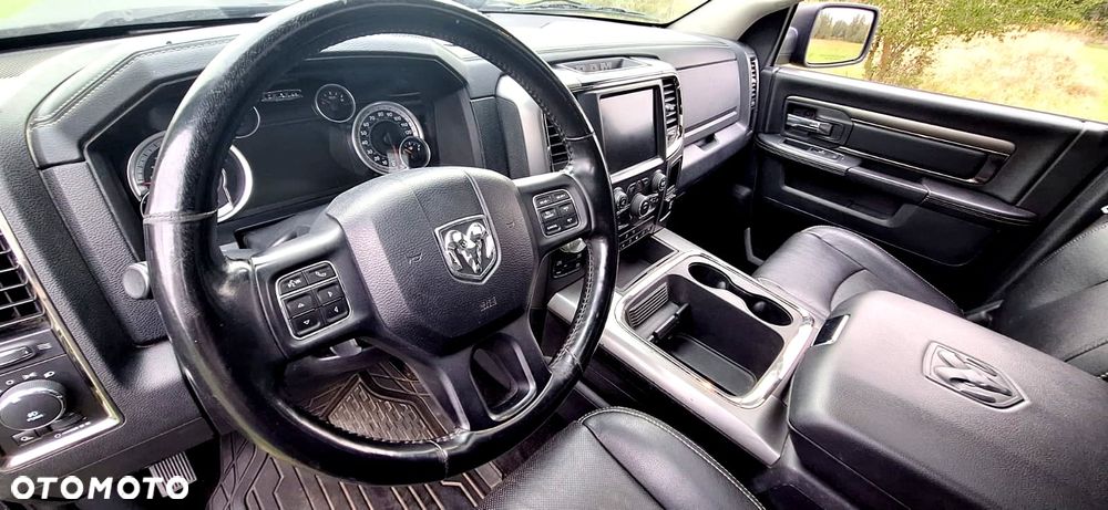 Dodge RAM 5.7 4x4 - 10