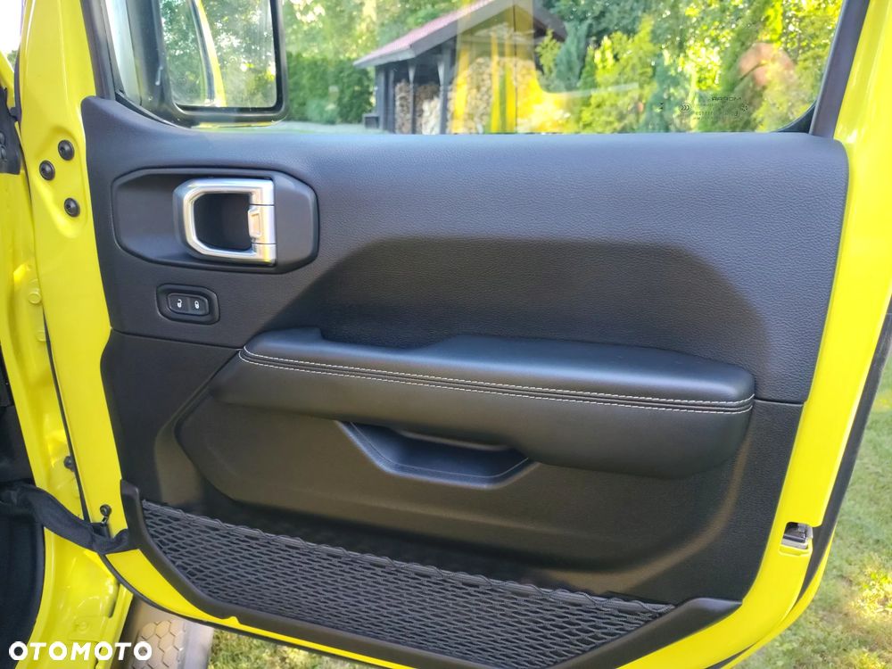 Jeep Wrangler Unlimited GME 2.0 Turbo Sahara - 13