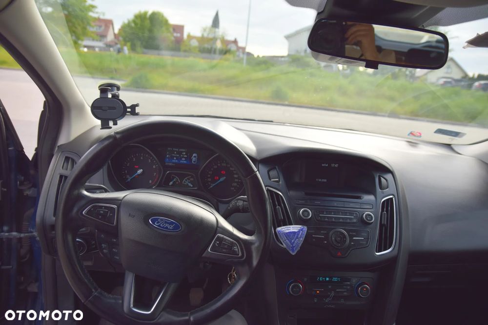 Ford Focus 1.5 EcoBoost Trend ASS - 24
