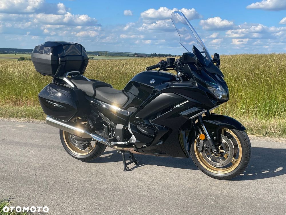 Yamaha FJR - 8