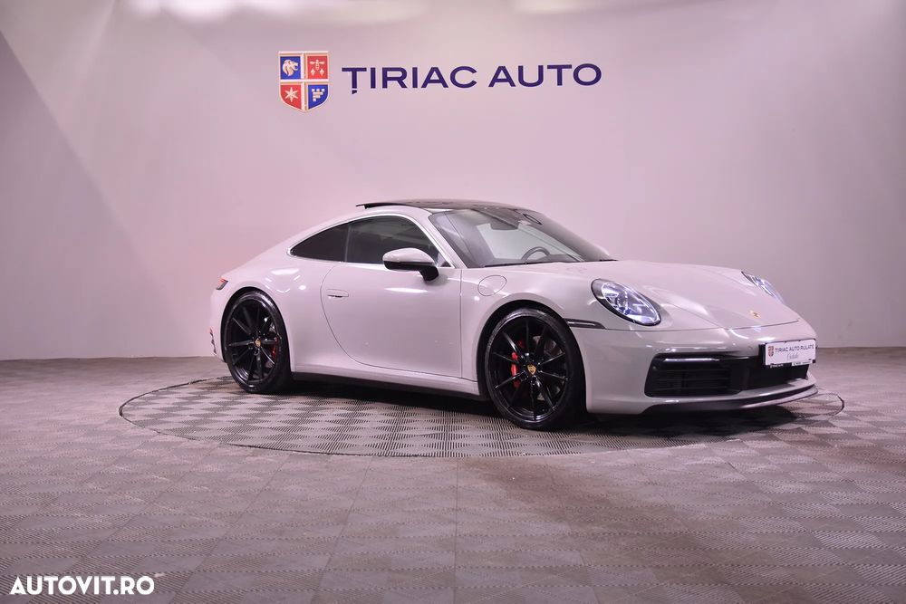 Porsche 911 Carrera 4S - 7